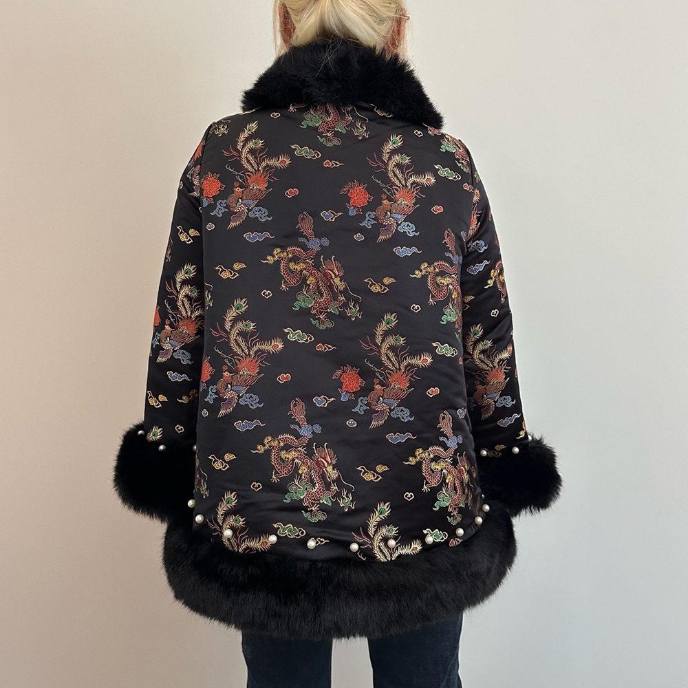 *SOLD* Vintage Oriental Satin Jacquard Cape Jacket w/ Pearl Beaded Faux Fur Trim - Picture 4 of 12